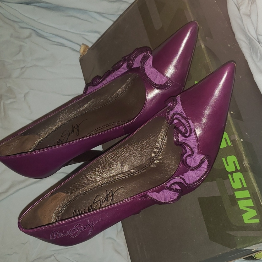 Miss Sixty pumps with ruffle